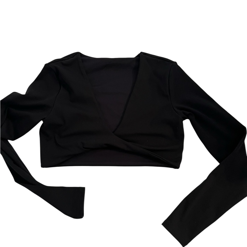 Chic Black V-Neck Crop Top